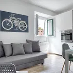 Joivy Lively Flat Near City Centre