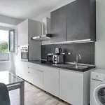 Joivy Lively Flat Near City Centre